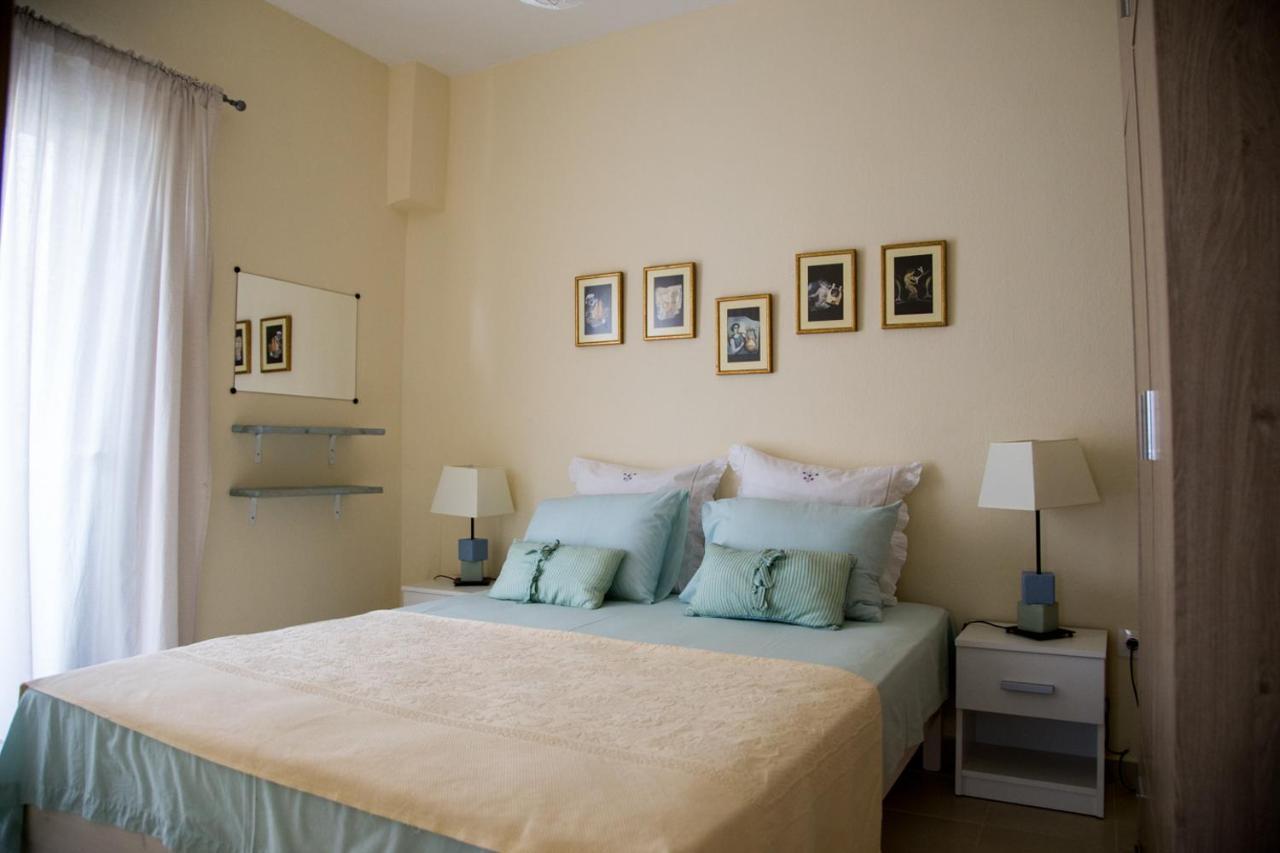 Blue Theros Apartments Paralia Dionysiou Exterior photo