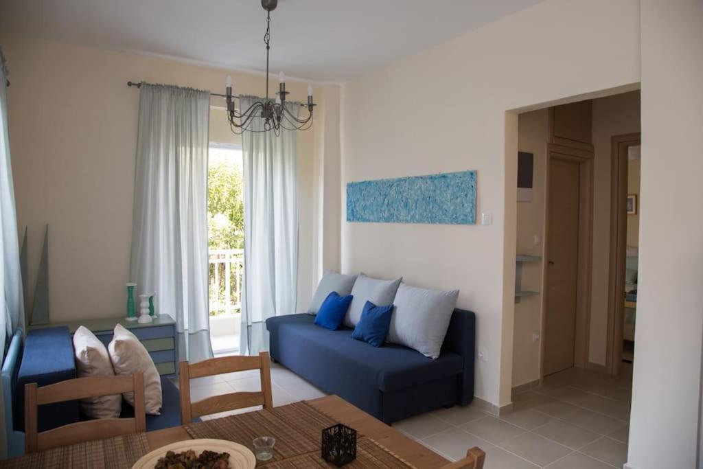 Blue Theros Apartments Paralia Dionysiou Exterior photo