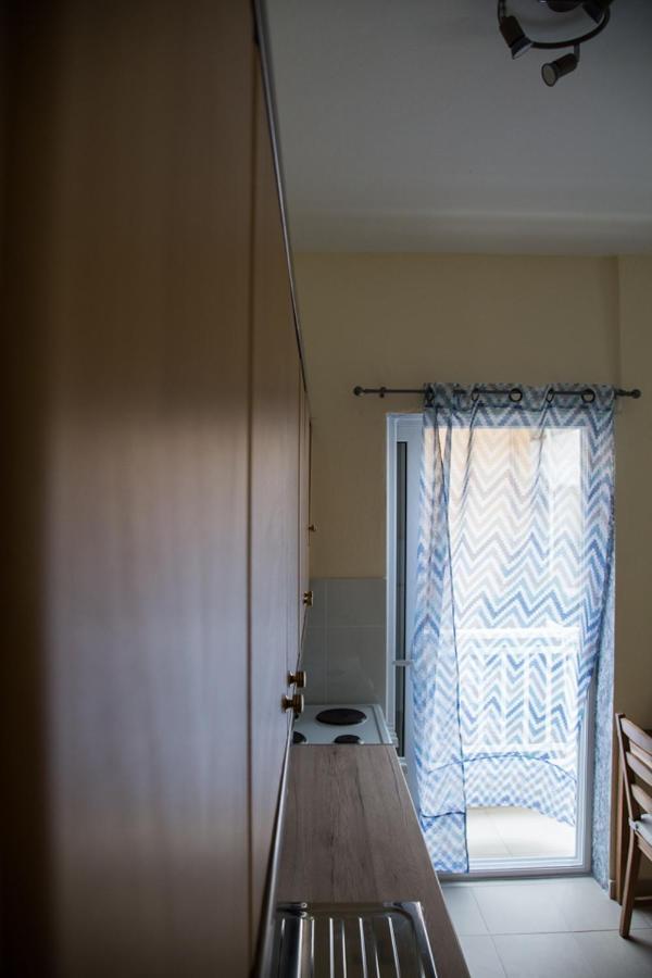 Blue Theros Apartments Paralia Dionysiou Exterior photo